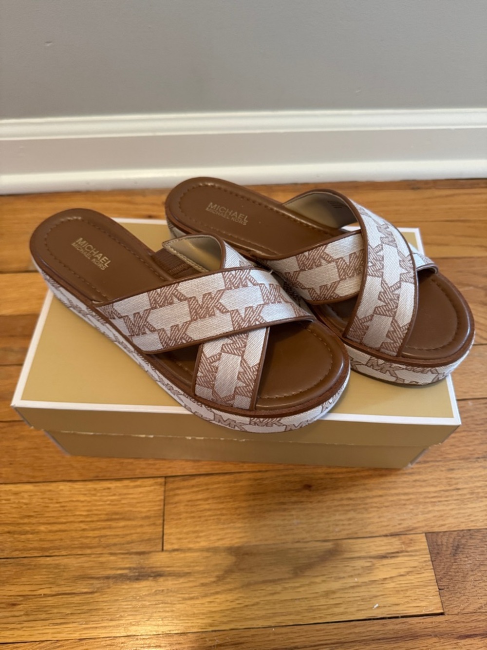 MICHAEL Michael Kors Indira Tan and White MK Logo Crossband Platform Slides